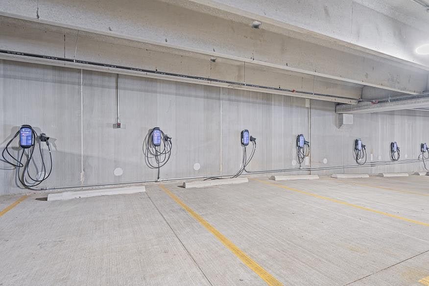 514776_2_60865609-full